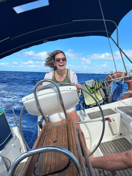 Honolulu 43′ Monohull Sailboat