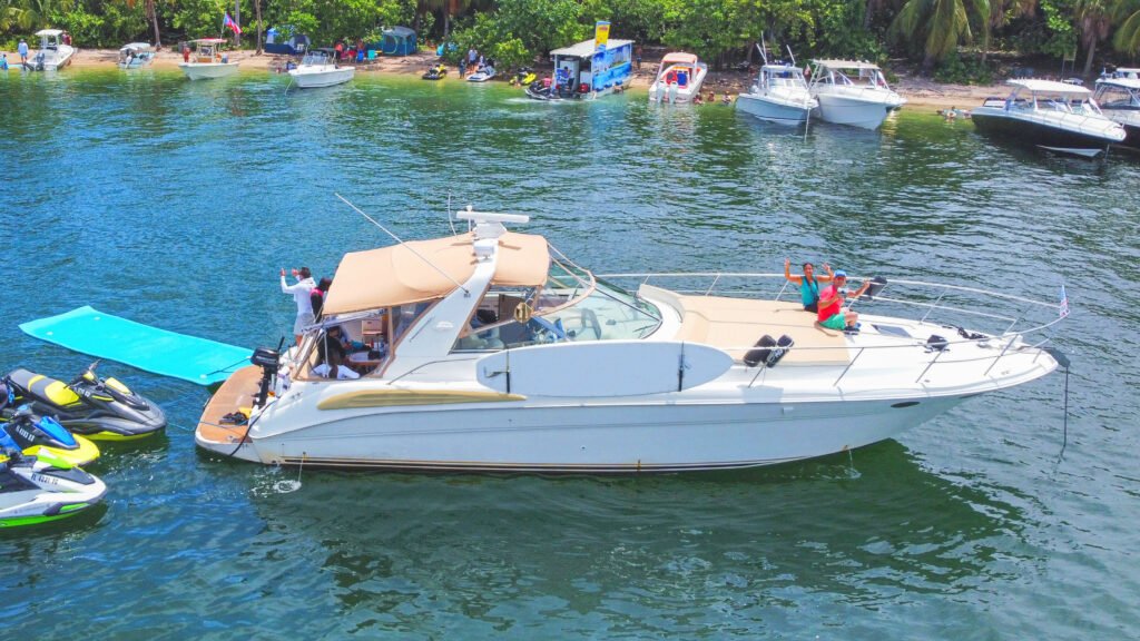 Incredible 44' Sea Ray Sundancer Yacht in Miami Beach!