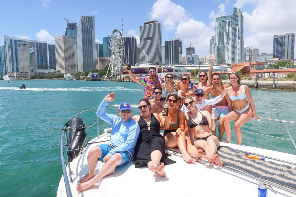 Incredible 44' Sea Ray Sundancer Yacht in Miami Beach!