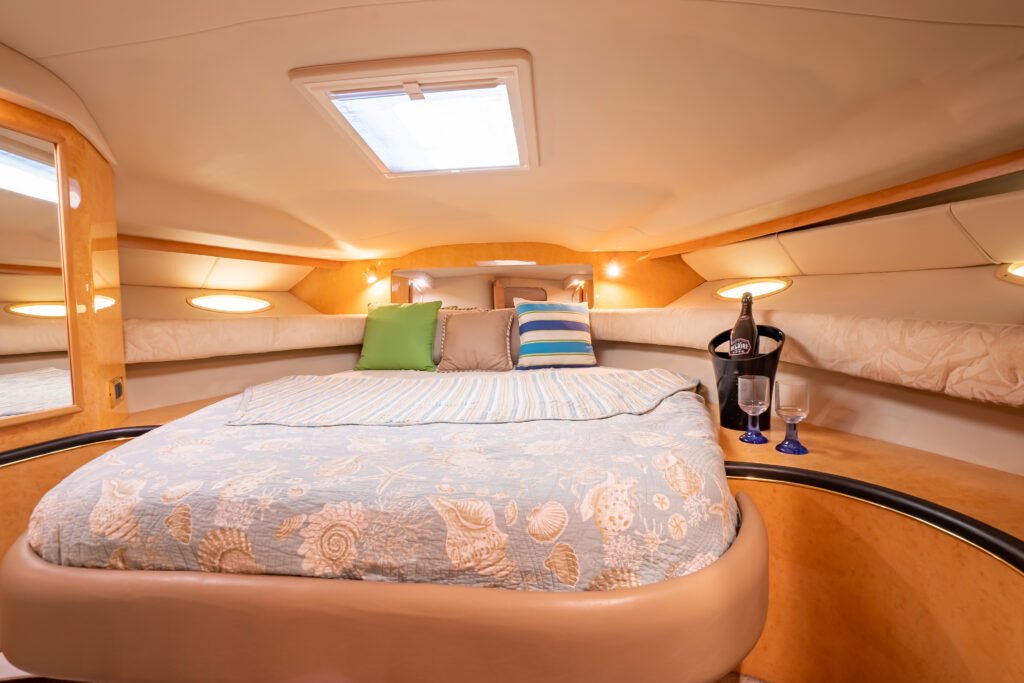 Incredible 44' Sea Ray Sundancer Yacht in Miami Beach!