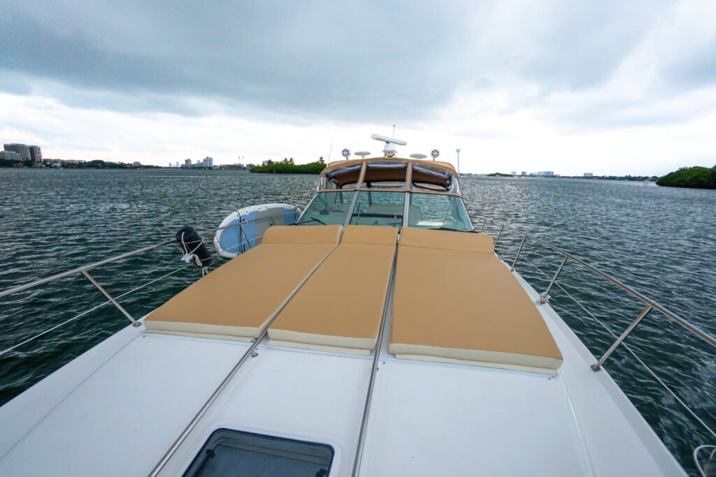 Incredible 44' Sea Ray Sundancer Yacht in Miami Beach!