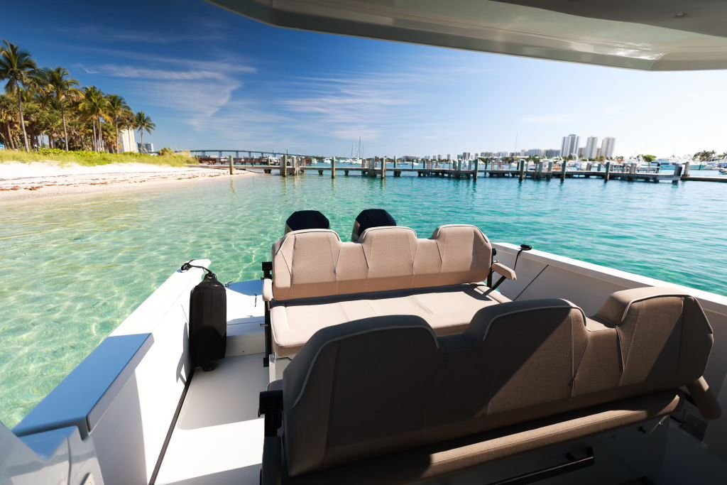 Palm Beach Luxury Yacht Cruises