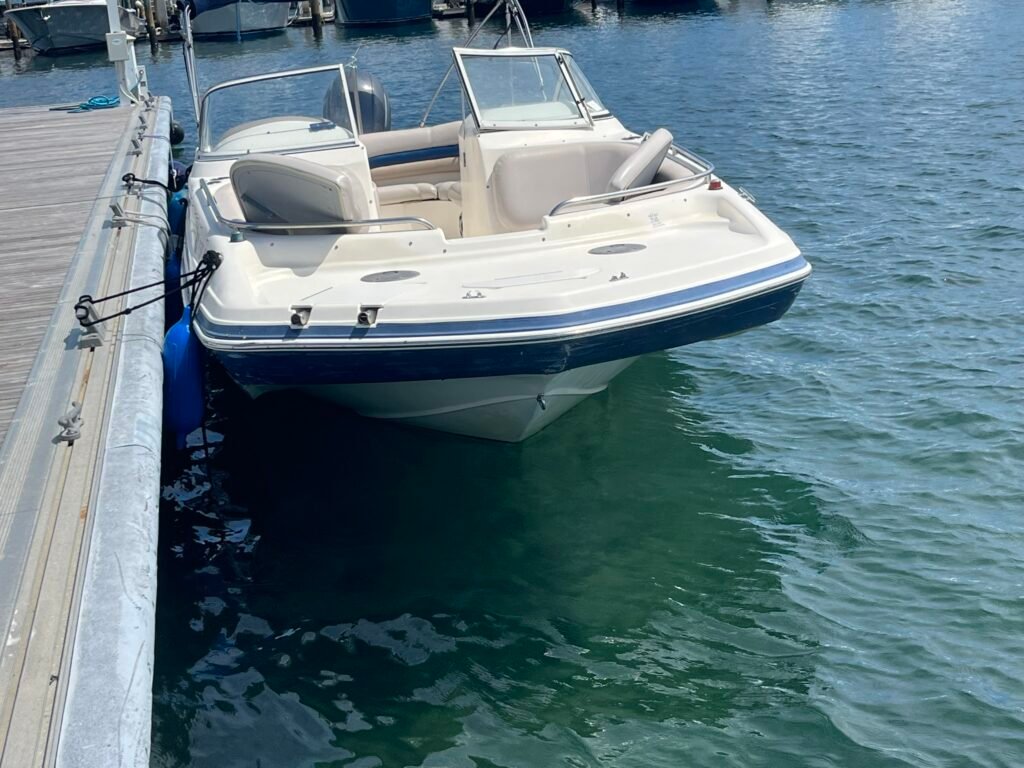 23' Hurricane FunDeck Seats up to 12