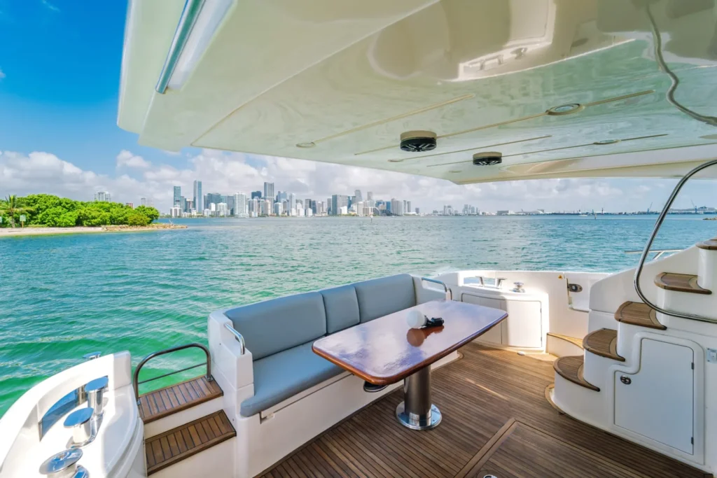 65ft Luxury Azimut available in Miami