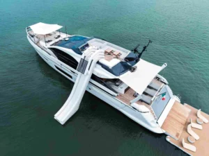 Boat rental: 94′ Azimut Miami Yacht Charter