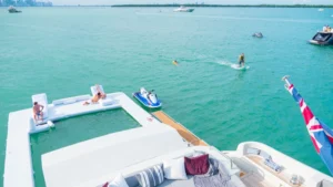 Boat rental: 103′ Azimut S + Toys | High Speed Luxury