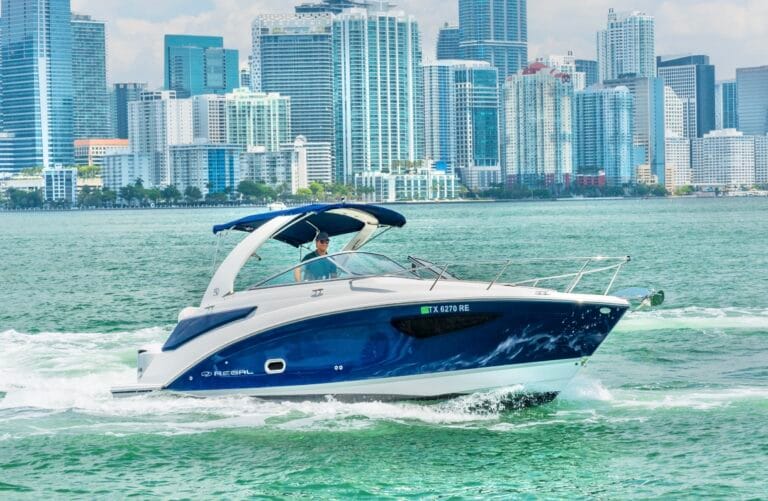Boat rental: Miami Private Boat Rental | 27ft Regal Charter with Captain (Up to 6 Guests)