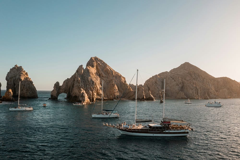 Boat Rental in Cabo San Lucas | fish farm in Zabnbel