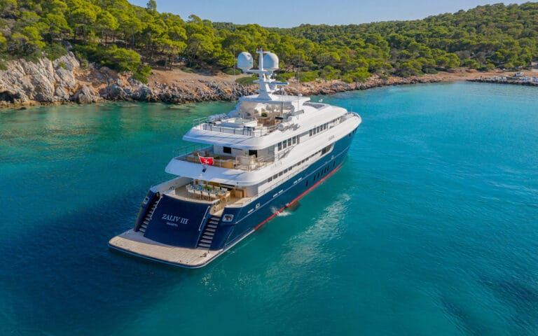Boat rental: Mondomarine 50m – “Zaliv III” | Based in Alimos