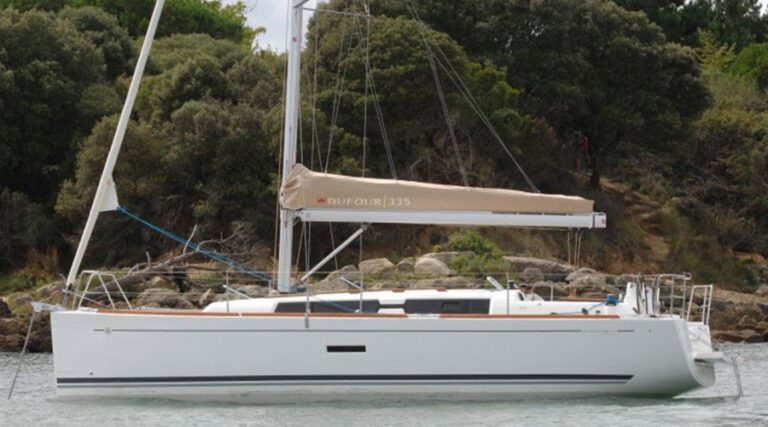 Boat rental: Dufour 335 Grand Large – Coastal Sailing Charter in Orhaniye, Marmaris